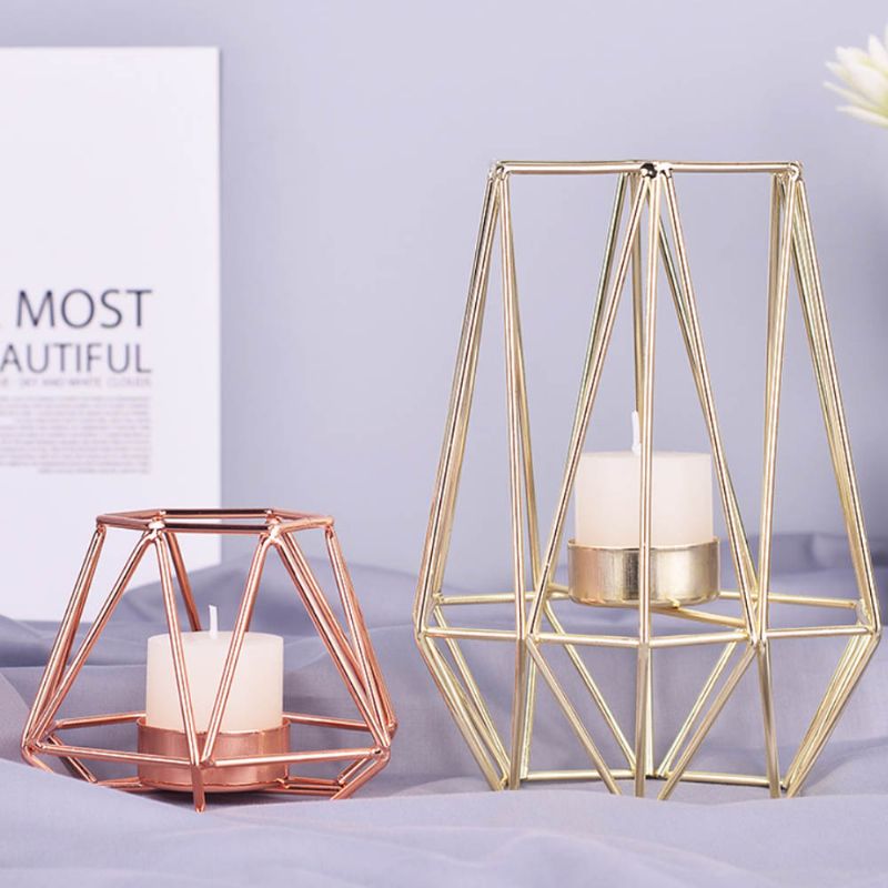 Elegantni Zlatni Šuplji Čvrsti Metalni Svijećnjak Minimalistički Romantični Ružičasti Dekoracija Za Stol