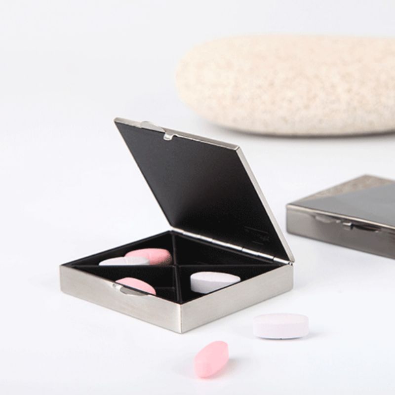 Četvrtasta Kutija Za Pilule Modna Metalna Dijamantna Za Od Nehrđajućeg Čelika Quartile Pill Organizer Prijenosni Držač Za Tablet