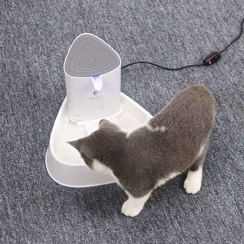 1.8l Fashion Generous Cat Dog Električna Pojilica Loop Tihi Dozator Vode Mute Four Filter Pet Smart Shell Drinker