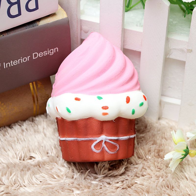 Puff Cake Squishy Slow Rising With Packing Collection Poklon Mekana Igračka