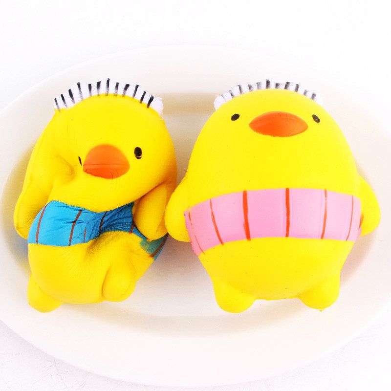 Sanqi Elan Squishy Cartoon Chick Chicken Baby 10 cm Slow Rising With Packaging Collection Igračka Na Dar