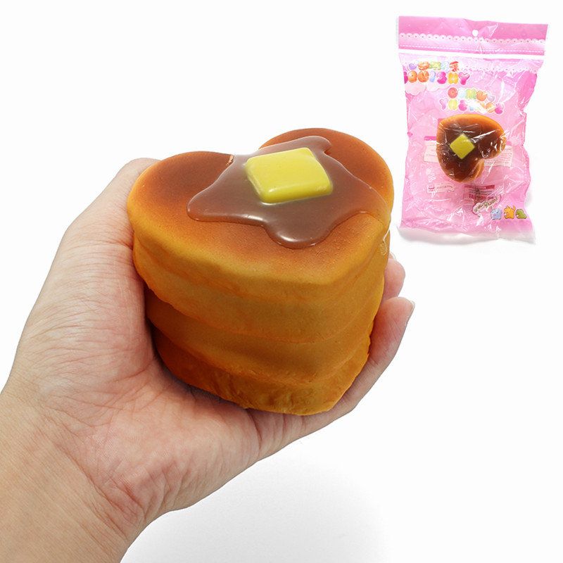 Squishy Love Cake 8cm Soft Collection Poklon Dekor Torba Remen Privjesak Igračka