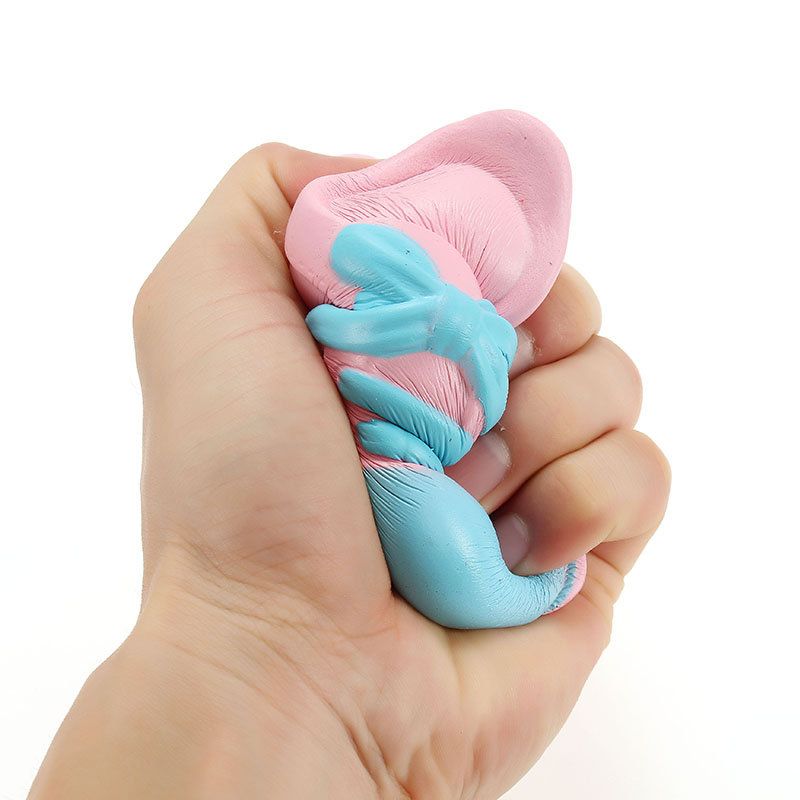 Squishy Shoe 13 cm Sporo Raste S Pakiranjem Kolekcija Poklon Dekor Soft Squeeze Igračka