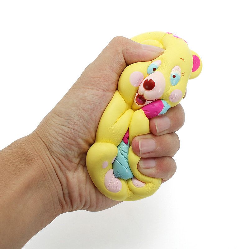 Xinda Squishy Strawberry Bear Drži Lonac Za Med 12 cm Sporo Raste S Pakiranjem Kolekcija Igračka Na Dar