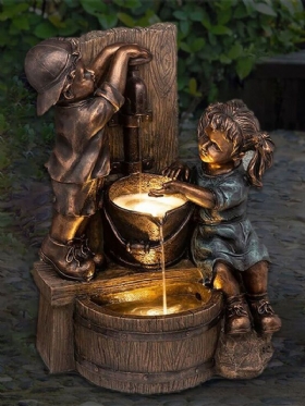 Fluorescentno Svjetlo Kreativno Pumpanje Vode Ljubljenje Kupka Mali Dječak Djevojčica Vrtni Kip Vanjska Figurica Od Smole Dekoracije Skulptura Kućna Dvorišta Ukrasi Za Bazen Poklon