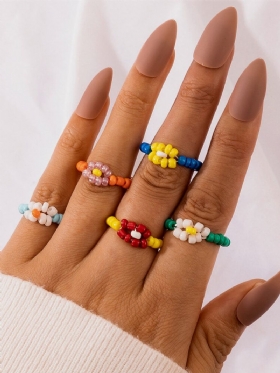 Set Prstenova Od 5 Komada Šarenih Perli S Cvijećem U Seoskom Stilu