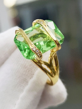 Vintage 18k Pozlaćeni Geometrijski Četvrtasti Cirkonski Prsten S Metalnim Kamenčićima I Prozirnim Smaragdnim Prstenjem